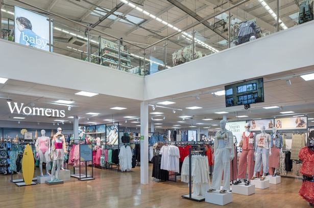 افتتحت Asda أول متجر لها مفهوم جورج على الإطلاق