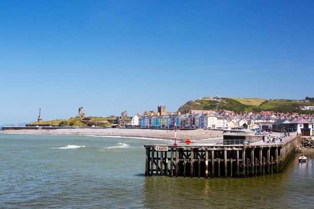 Aberystwyth Sea Front and Harbour ، Wales ، المملكة المتحدة.