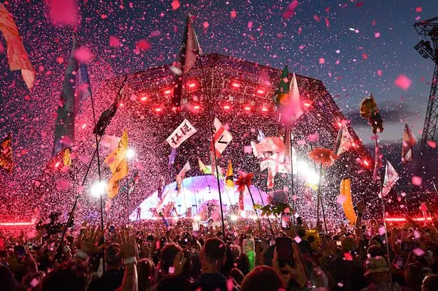 حشد Glastonbury