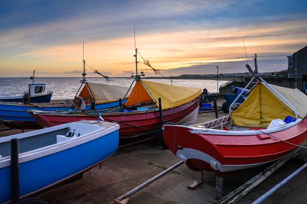 Newbiggin-by-Sea هي مدينة صغيرة في نورثمبرلاند ، إنجلترا ، على ساحل بحر الشمال