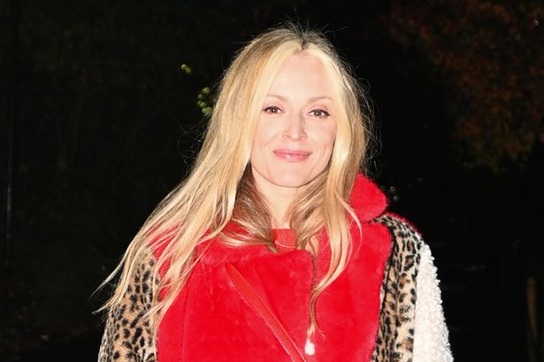 يحضر Fearne Cotton عيد الميلاد في Kew 2024 VIP Preview في Kew Gardens في 12 نوفمبر 2024 في لندن ، إنجلترا. 