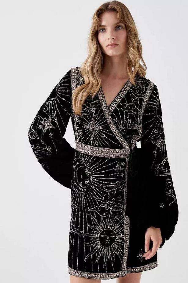 الفستان المصغرة للترتر في حفلات الساحل من Debenhams