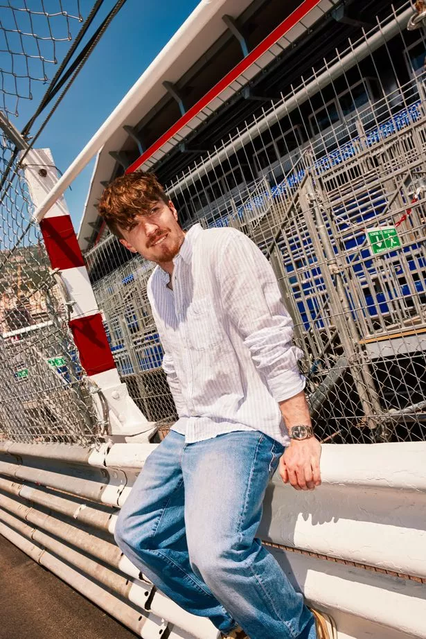 ticktum أمام موقف في موناكو
