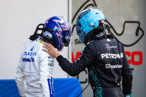 أليكس ألبون وجورج راسل في بارك فيرما بعد سباق موناكو الكبير