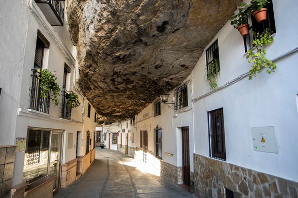 يشعر Setenil بعوالم بعيدة عن المسار السياحي
