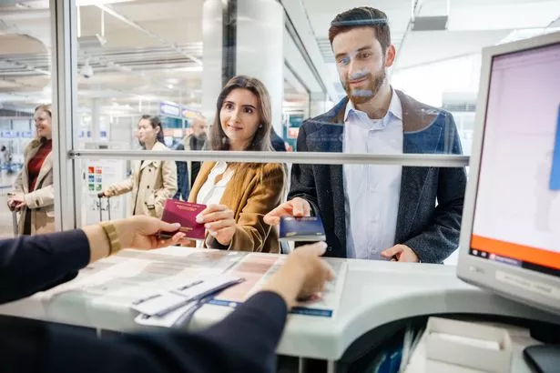 من الضروري التحقق من أن جواز سفرك مبكرًا والتأكد من أنه صالح قبل السفر