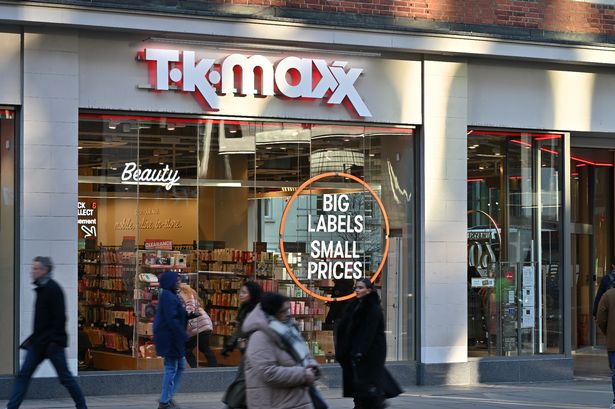 عرض عام لجزء TKMAXX (TK MAXX) من TJX Companies ، Inc. المتاجر المنزلية والأزياء للبيع بالتجزئة في شارع أوكسفورد 