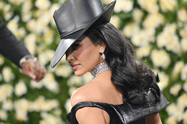 Kim Kardashian في حفل Met Gala لعام 2025 يحتفل بـ "Superfine: Tailoring Black Style" الذي أقيم في متحف متروبوليتان للفنون في 05 مايو 2025 في نيويورك ، نيويورك. (تصوير Michael Buckner/Penske Media عبر Getty Images)