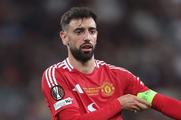 بلباو ، إسبانيا - 21 مايو: برونو فرنانديز من مانشستر يونايتد خلال نهائي دوري أوروبا في UEFA 2025 بين توتنهام هوتسبور ومانشستر يونايتد على ملعب سان مامس في 21 مايو 2025 في بلباو ، إسبانيا. (تصوير روب نيويل - Camerasport عبر Getty Images)