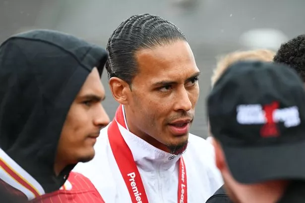 يستعد Virgil Van Dijk لاستعداد فوز الحافلة المفتوح