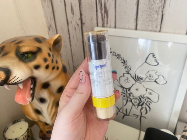supergoop! (إعادة) إعداد مسحوق SPF 30 يكلف 29 جنيهًا إسترلينيًا