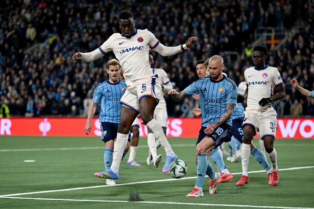 إجراء من Djurgarden vs Chelsea في نهائي دوري مؤتمر أوروبا