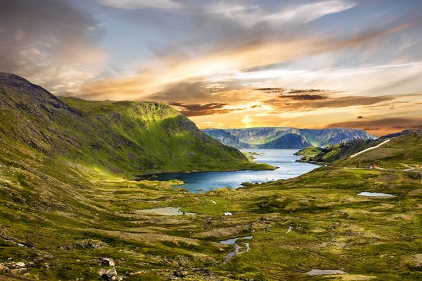 نورث كيب ، Honningsvag Landscape ، النرويج خارج الدائرة القطب الشمالي.