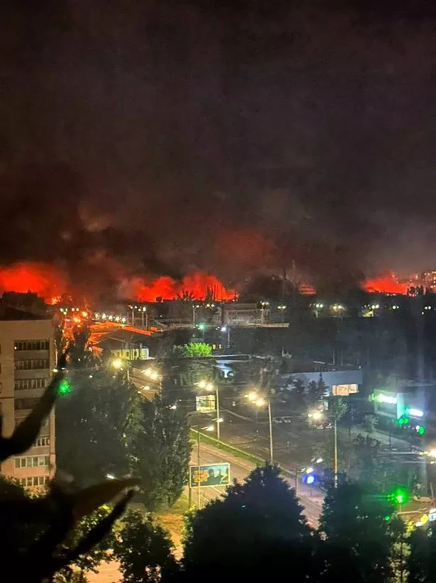 يمكن رؤية الحرائق في الأفق 