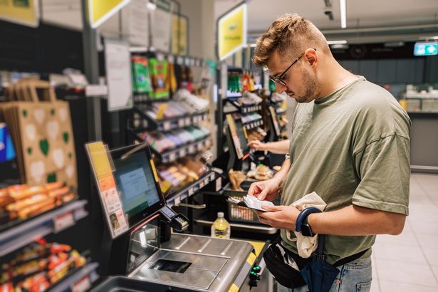 يمكن لعملاء المتجر الذكي التخلص من Tills بالكامل
