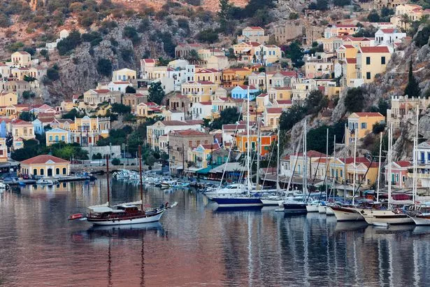 Port Yialos ، Symi
