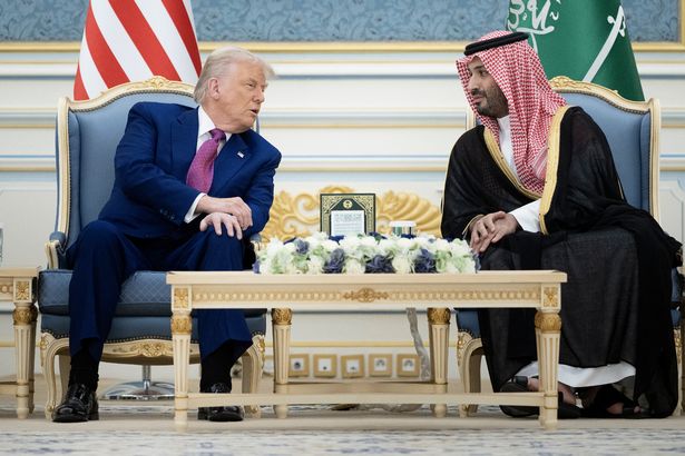 الرئيس الأمريكي دونالد ترامب ولي ولي العهد محمد بن سلمان الدردشة