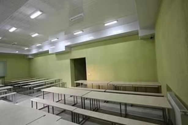 الجداول داخل سجن تبليسي رقم 5