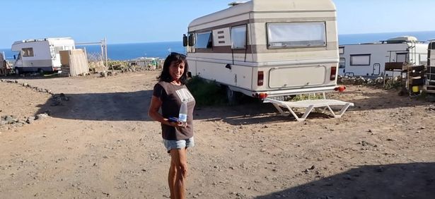 أعطى المغترب شارون جو جولة في التسوية المخصصة