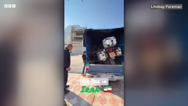 كان فريق Foremans يوثق وقتهم الذي يقضيه في إيران على وسائل التواصل الاجتماعي