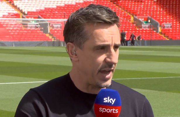 غاري نيفيل يتحدث إلى Sky Sports
