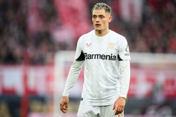 Florian Wirtz خلال Freiburg vs Bayer Leverkusen