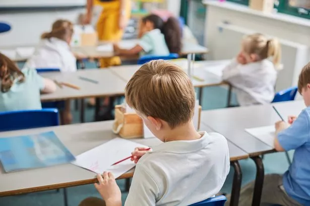 هناك قلق متزايد بشأن ارتفاع عدد الأطفال الذين يتخطون المدرسة للذهاب في عطلة
