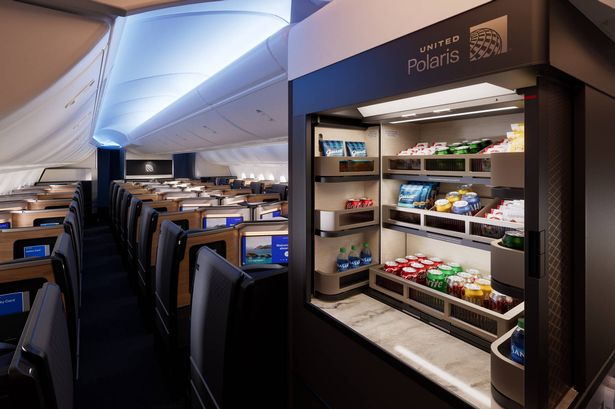 United Airlines Polaris لاول مرة مقعد في درجة الأعمال الجديدة
