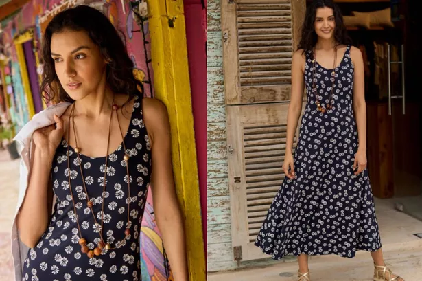 يقول المتسوقون إن Tivoli Printed Jersey Dress Navy Blue من Fish Weird 