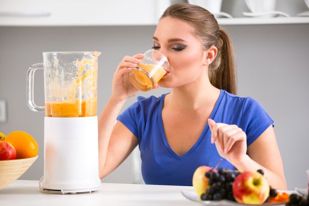 شارك الطبيب أعلى الطعام الذي يساعدك على تناول أقل دون المحاولة