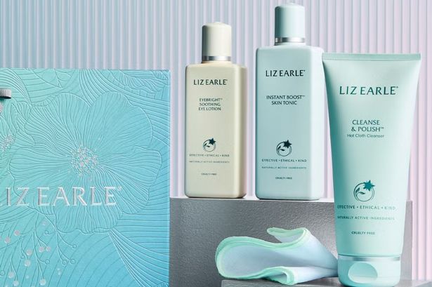 يمكن لمحبي التجميل توفير أكثر من 20 جنيهًا إسترلينيًا على مجموعة Liz Earle Beauty هذه المثالية للبشرة المشعة