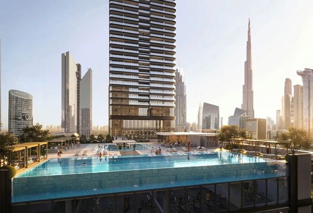 يدعي مطورها الذي يتخذ من لندن مقراً له أن البرج سيحتوي على أعلى حمام سباحة في الهواء الطلق في العالم