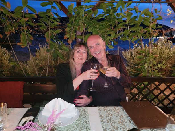 ستيفن بيرسي مع شريك كارين