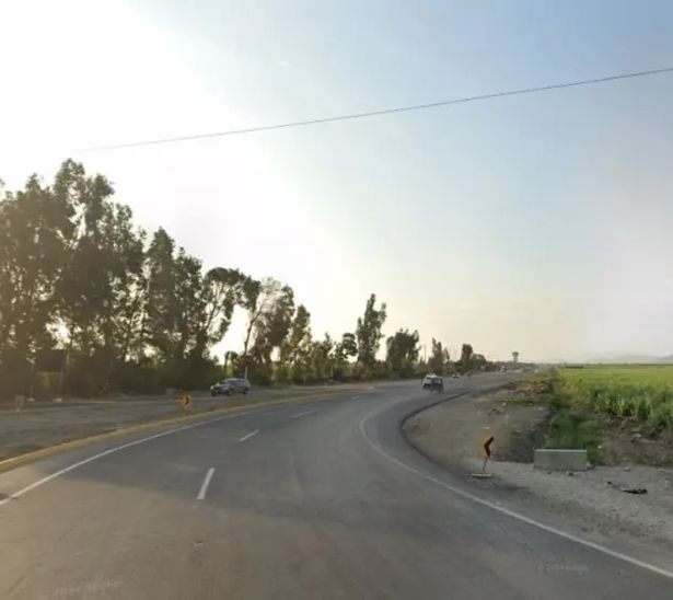 الطريق السريع الأميركيين بالقرب من مدينة بارانكا ، بيرو.