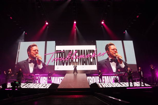Olly Murs أداء في M&S Bank Arena في ليفربول في 15 مايو 2025