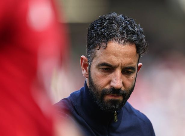 مانشستر ، إنجلترا - 11 مايو: يبدو روبن أموريم ، مدير مانشستر يونايتد ، مكتئبًا وهو يغادر الملعب في نهاية المباراة خلال مباراة الدوري الإنجليزي الممتاز بين مانشستر يونايتد وكياشنالاي يونايتد في أولد ترافورد في 11 مايو 2025 في مانشستر ، إنجلترا. (تصوير Lee Parker - Camerasport عبر Getty Images)