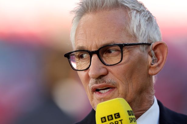 سيترك غاري لينيكر ، الذي شوهد وهو يقدم تغطية بي بي سي لنهائي كأس الاتحاد الإنجليزي يوم السبت ، دوره في تقديمه في الشركة في وقت مبكر