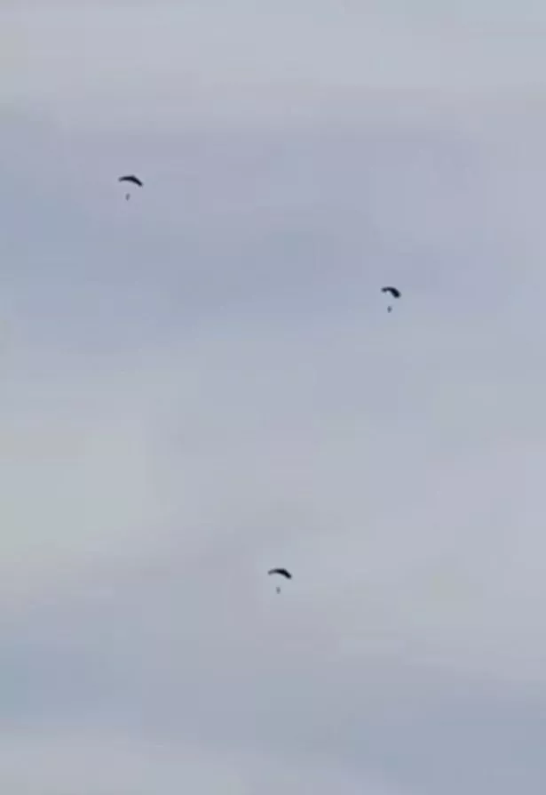 أخصائيو الرق في السماء