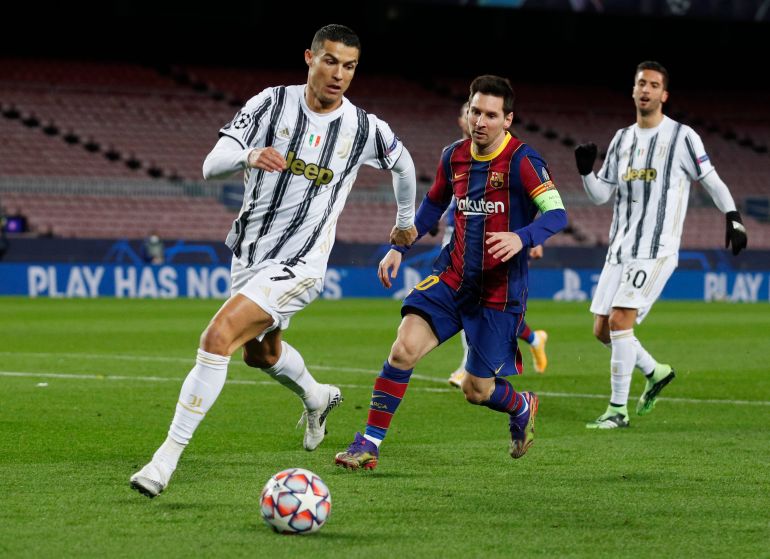 ليونيل ميسي في برشلونة مع يوفنتوس كريستيانو رونالدو