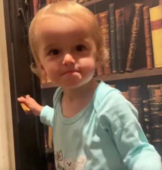 أخبرت باريس المشجعين أنها تشعر بالقلق ، لكنهم هرعوا ليخبروها أنه على ما يرام