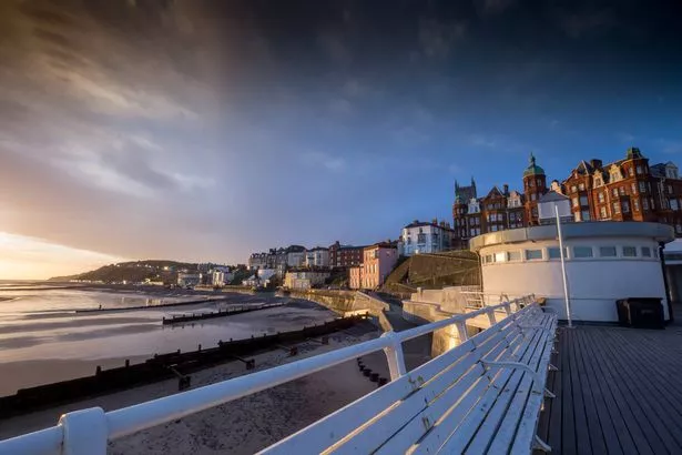 Sunrise Seascapes في Cromer Beach