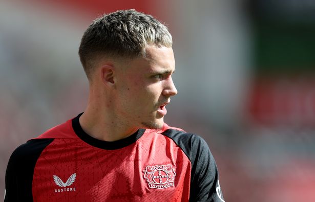 ليفركوزن ، ألمانيا - 11 مايو: شوهد فلوريان ويرتز من باير 04 ليفركوسن خلال مباراة الدوري الألماني بين باير 04 ليفركوسن وبوروسيا دورتموند في بايارينا في 11 مايو 2025 في ليفركوزن ، ألمانيا. (تصوير لارس بارون/غيتي إيمايز)