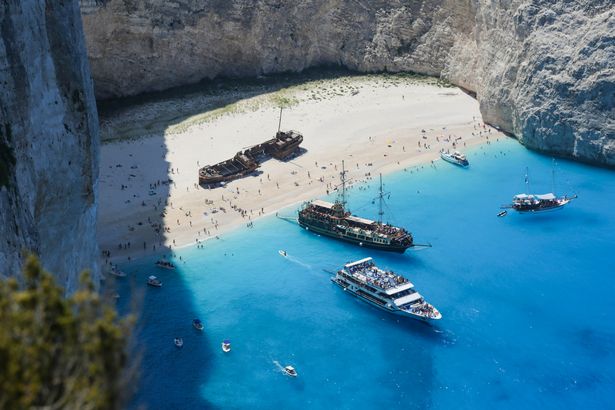 يعد Navagio Beach on Zante من بين أكثر الوجهات التي تم تصويرها في الجزيرة 