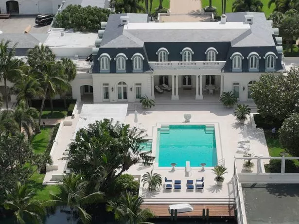 Palm Beach Setup for Brooklyn Beckham و Nicola Peltz Vressials قبل يوم واحد قبل حفل فخم المحيط