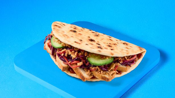 Greggs 'الكورية الشواء الدجاج Flatbread