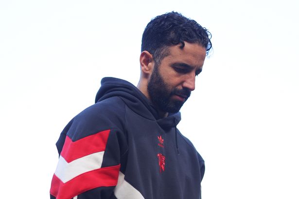 إنه فوز أو تمثال نصفي لمانشستر يونايتد روبن أموريم