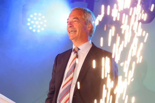 اجتاحت المملكة المتحدة لإصلاح Nigel Farage النصر في الانتخابات المحلية الأسبوع الماضي 