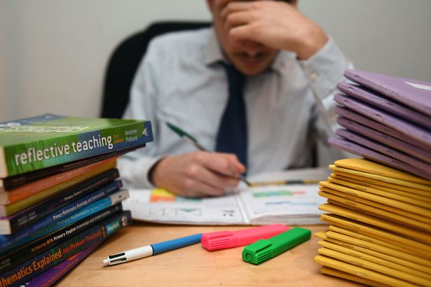 ينطبق الإعلان على دورات التدريب في التدريب في التدريب الدراسي (PGTA) ،