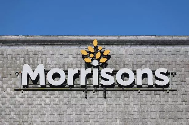 يقوم Morrisons بتخزين الحلوى في التسعينيات مع تطور مجمد