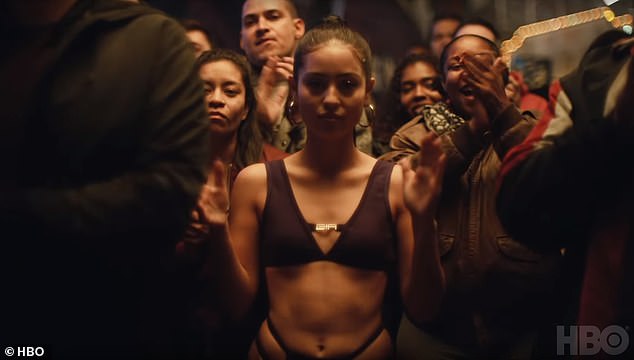 أليكسا ديمي تصور في حلقة سابقة من معرض HBO الشهير